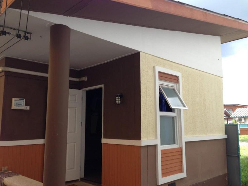 Nora Guesthouse Чумфон Стая снимка