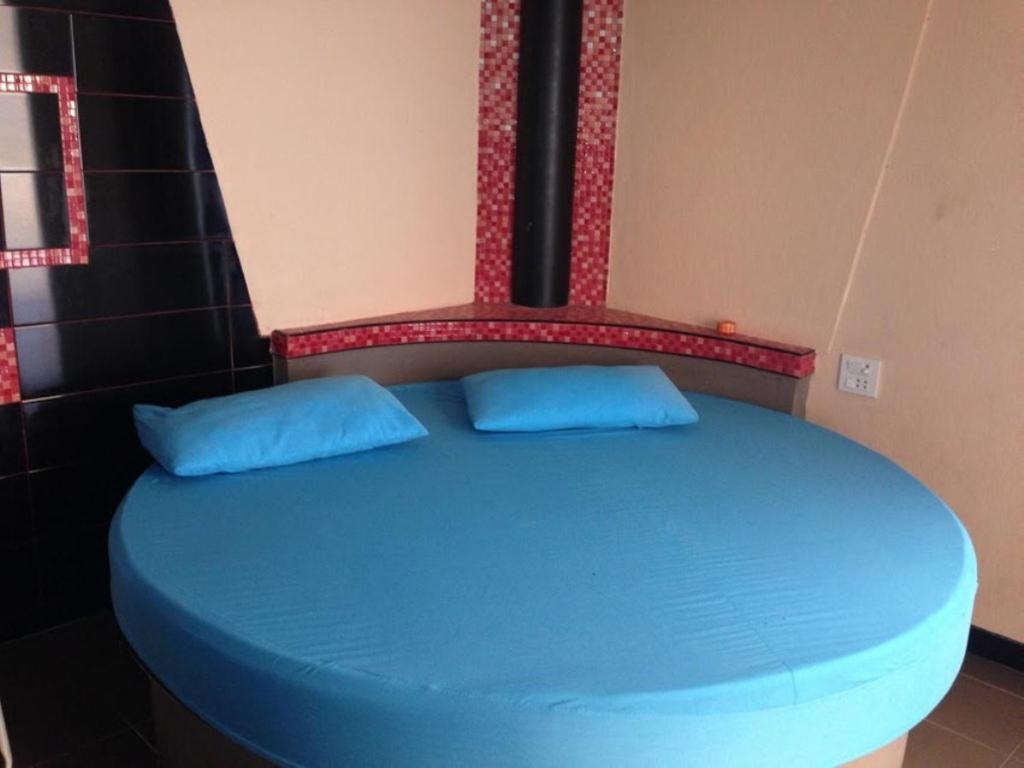 Nora Guesthouse Чумфон Стая снимка