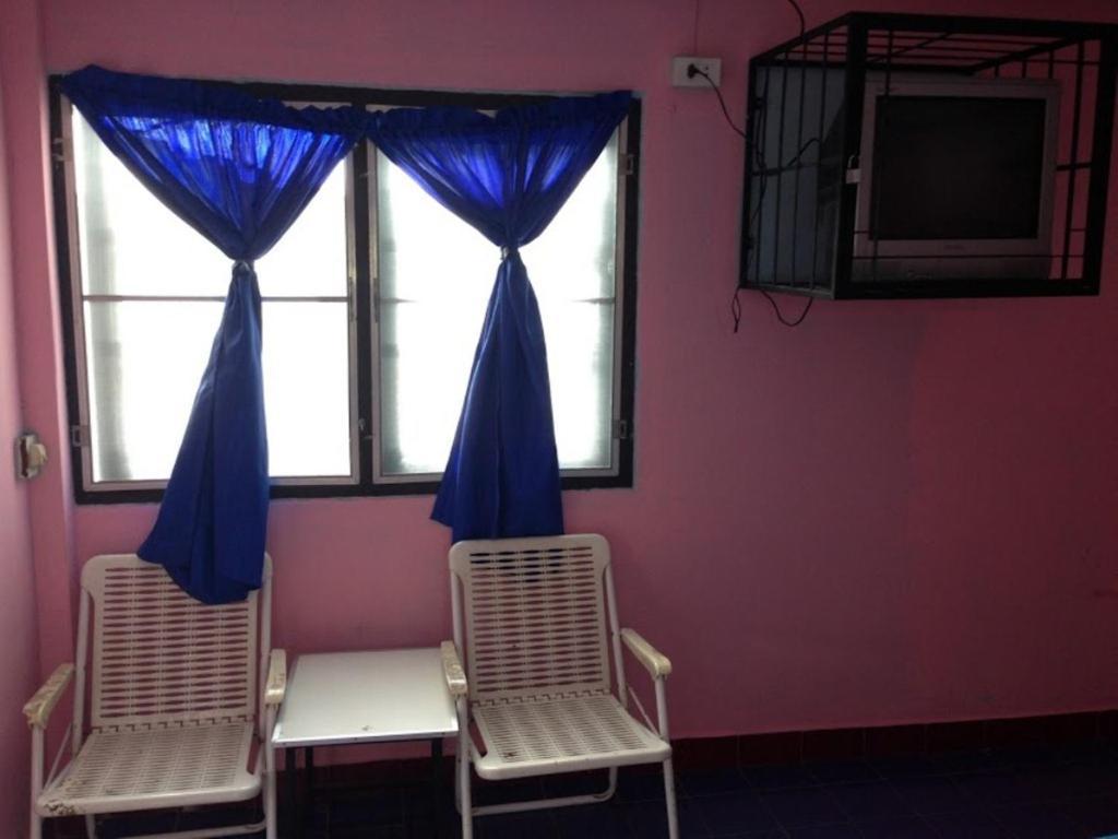 Nora Guesthouse Чумфон Стая снимка